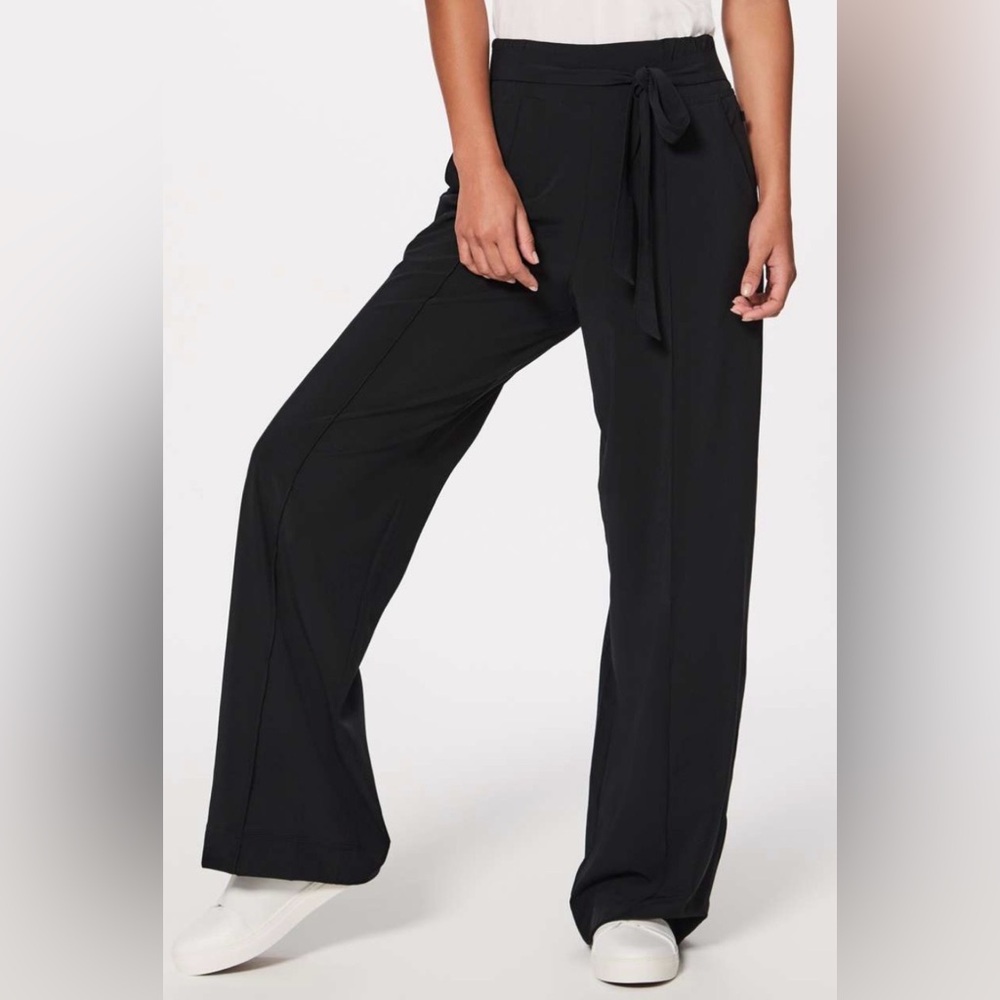 Lululemon Noir Pant